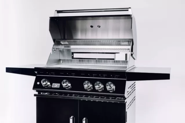 Whistler 4 Burners Black Cart + Cover + Rotisserie