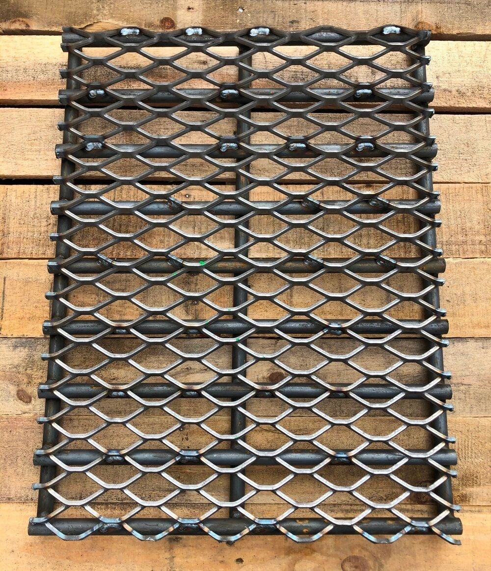 Horizon Smokers Heavy-Duty Charcoal Grate - 17